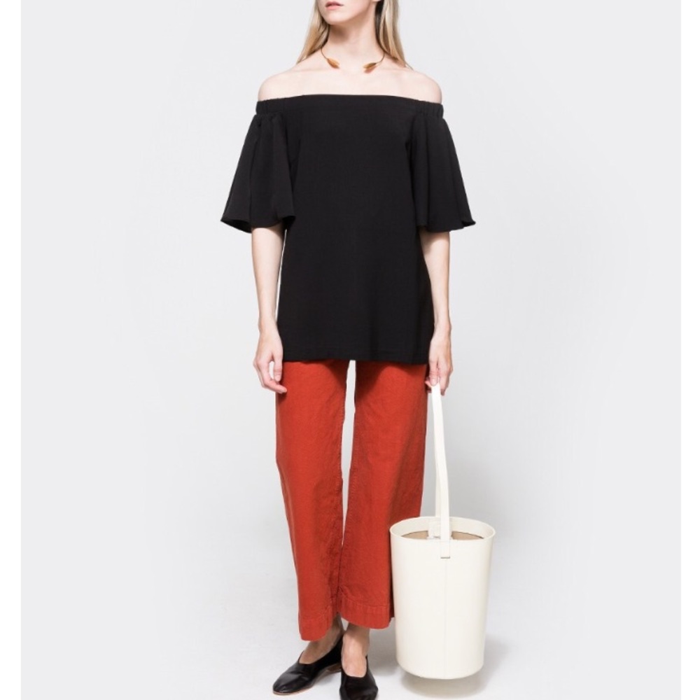 ❌ SOLD ❌Farrow shore top
